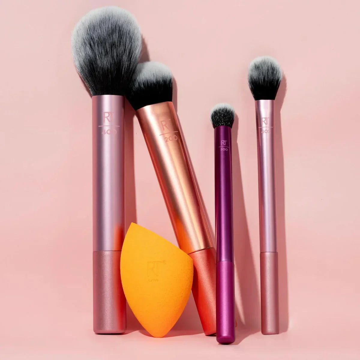 Real Techniques Everyday Essentials Makeup Brush Set with Bonus Miracle Complexion Sponge
